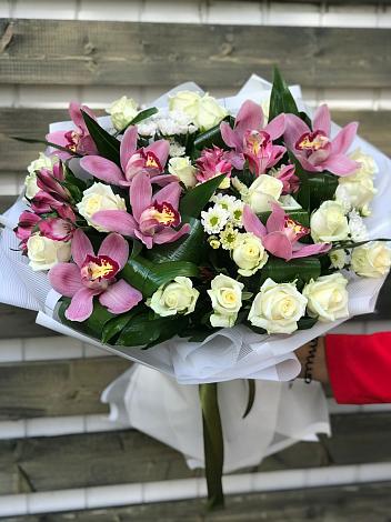 Букет цветов из: Розы и Хризантемы в Турунтаево