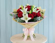 Букет цветов из:  Лилии и Розы в Турунтаево