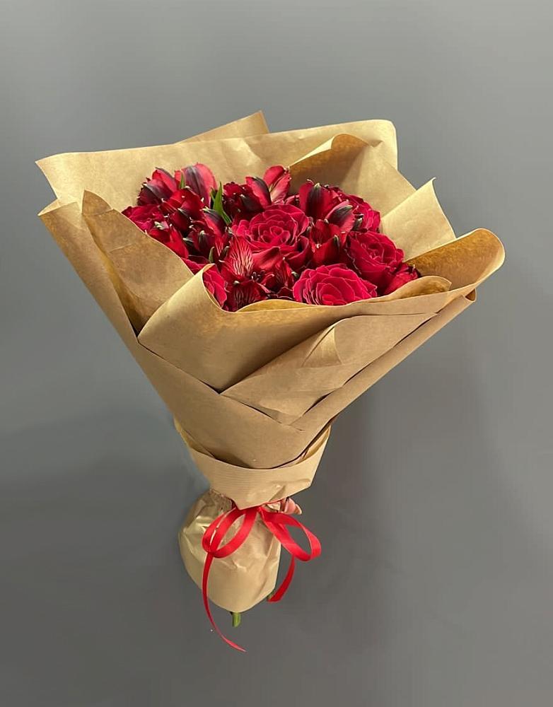 Букет цветов из: Альстромерии и Розы в Турунтаево