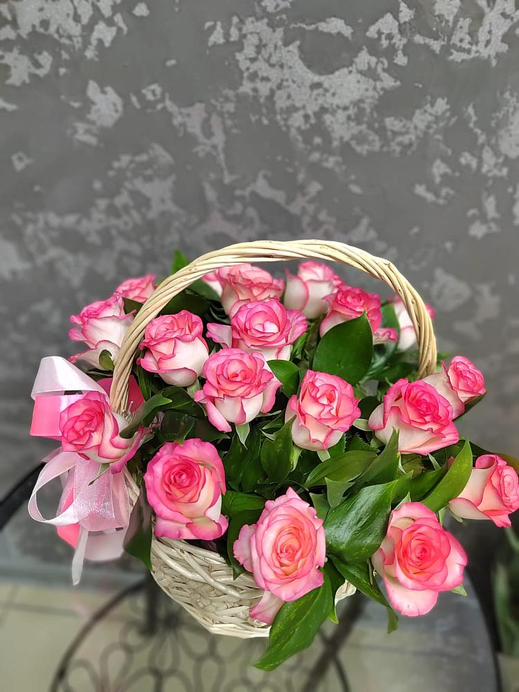 Цветочная композиция из Розы в корзине в Турунтаево