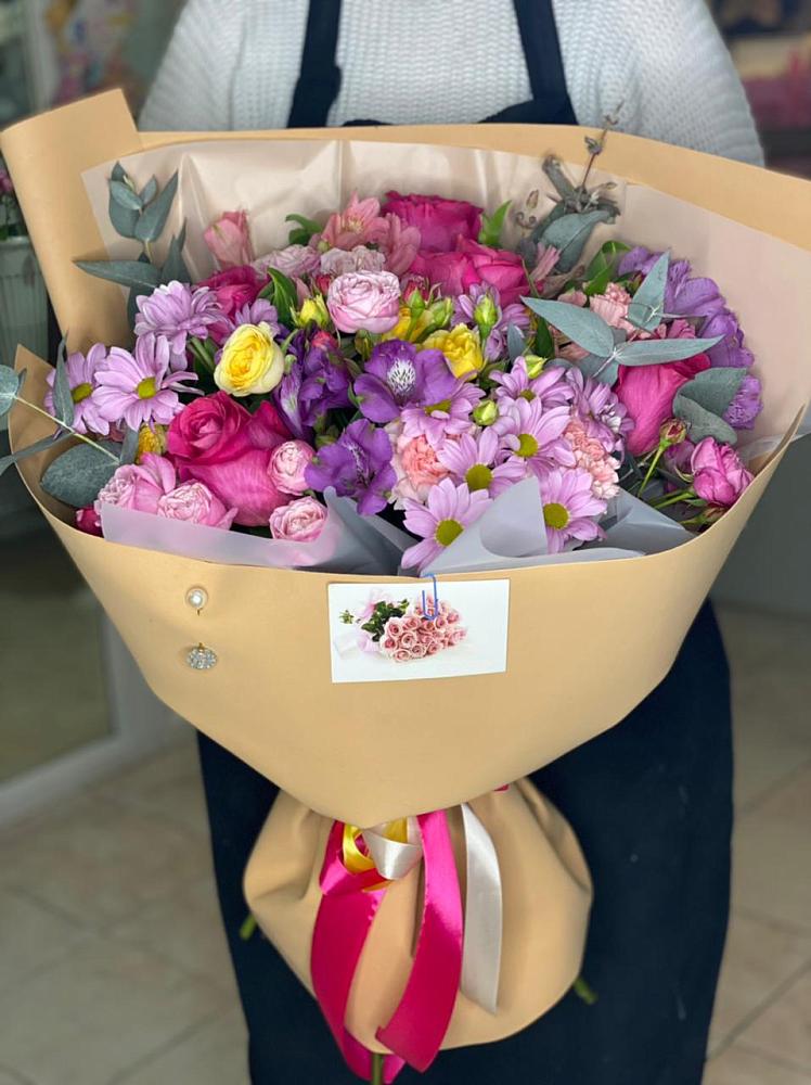 Букет цветов из: Хризантемы, Гвоздики и Альстромерии в Турунтаево