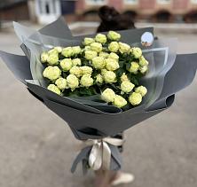 Букет Белые кустовые розы Солинеро в Турунтаево