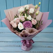 Букет цветов из:  Розы и Лизиантусы в Турунтаево