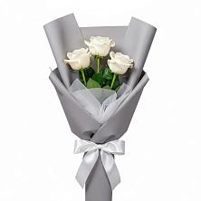 Букет 3 белые розы в Турунтаево
