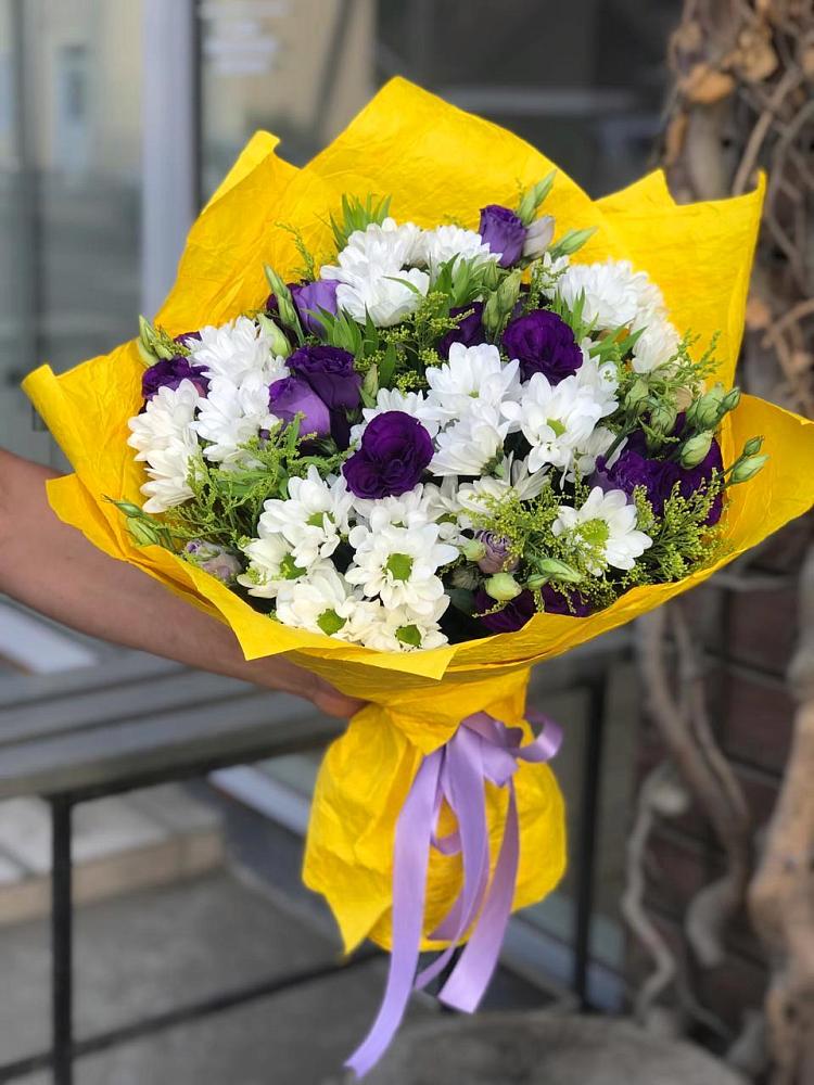 Букет цветов из: Ирисы, Хризантемы и Ромашки в Турунтаево