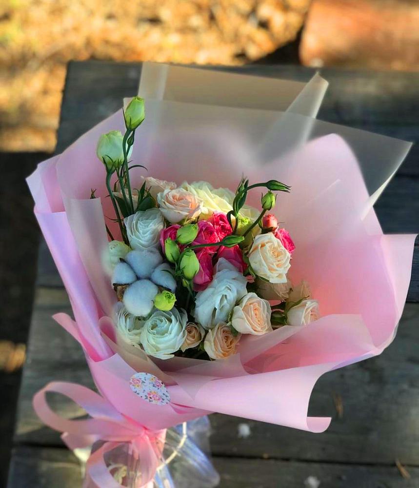 Букет цветов из: Розы и Лизиантусы в Турунтаево