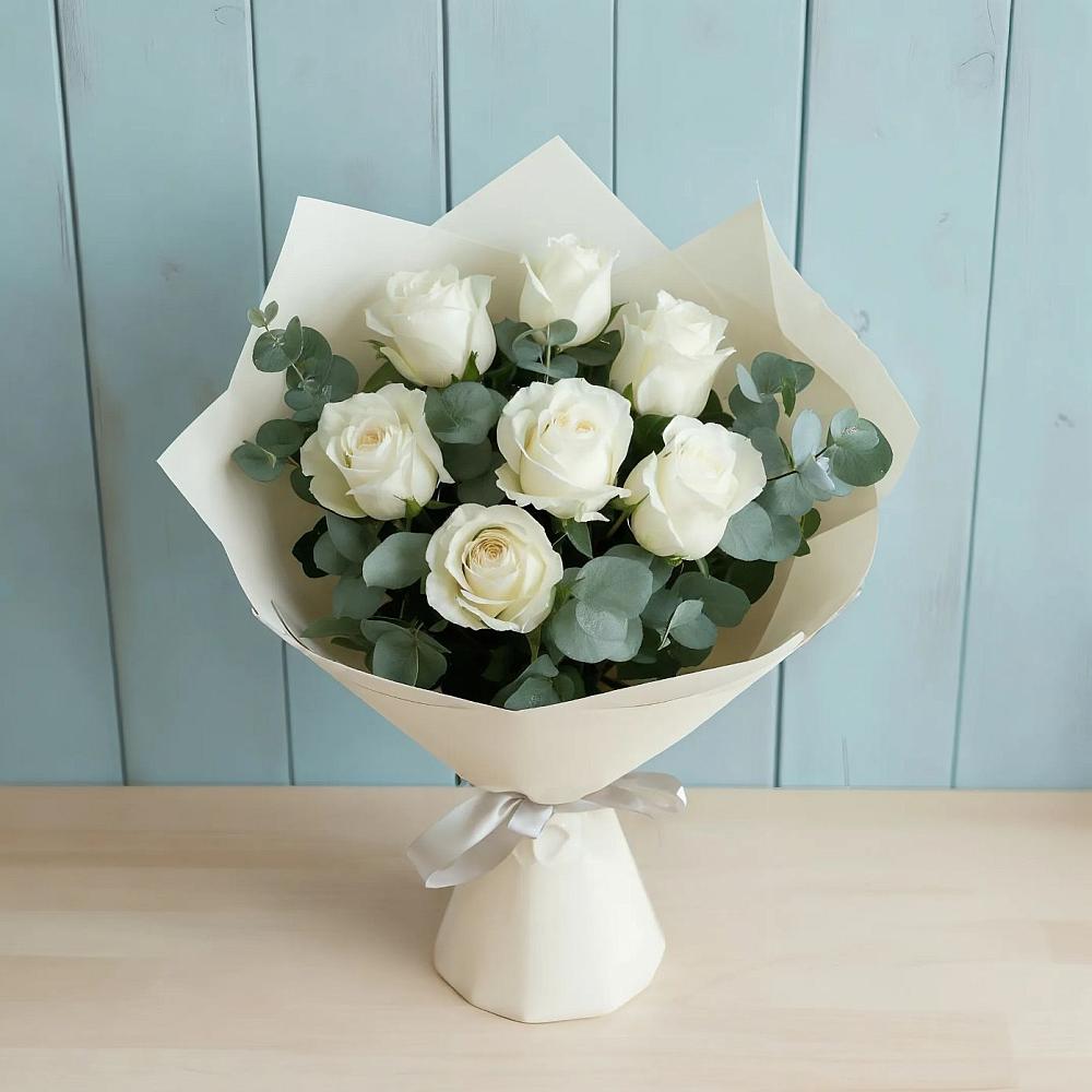 Букет Белые розы в Эвкалипте в Турунтаево