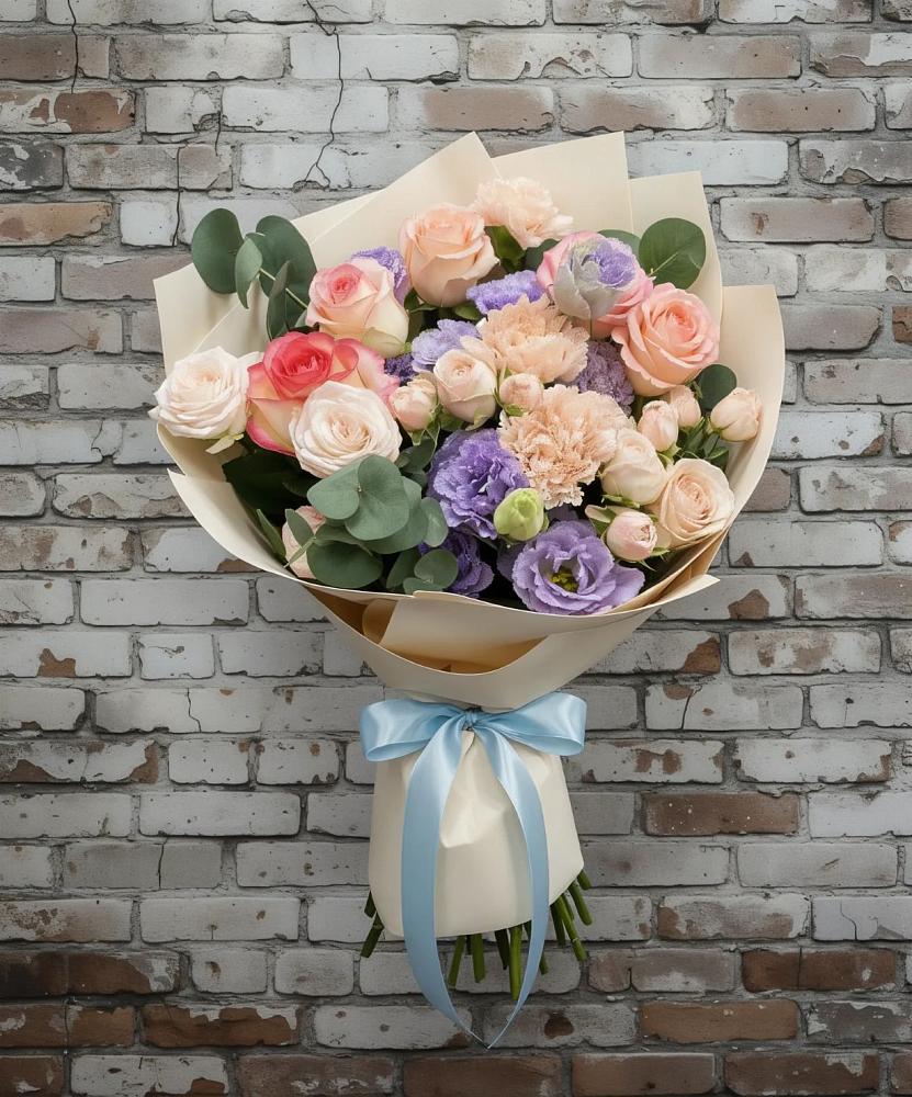 Букет цветов из: Розы, Лизиантусы и Гвоздики в Турунтаево