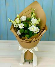 Букет цветов из:  Хризантемы и Лизиантусы в Турунтаево