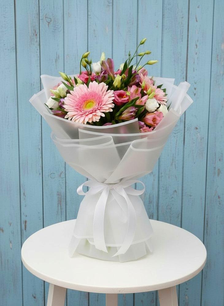 Букет цветов из: Герберы, Альстромерии и Лизиантусы в Турунтаево