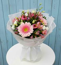 Букет цветов из:  Герберы, Альстромерии и Лизиантусы #REPLACE_PRED# Турунтаево